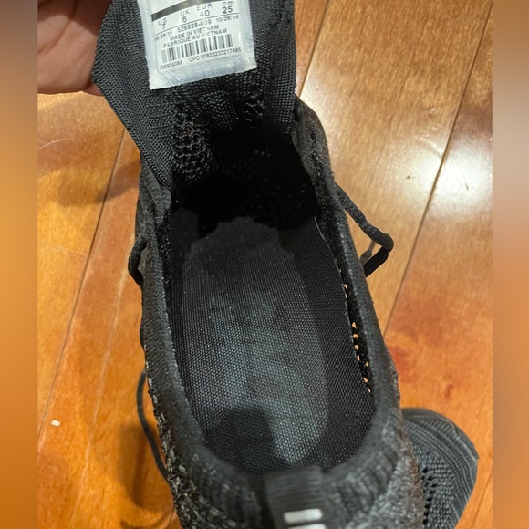 Nike Flyknit Racer running shoes, Triple Black US Men’s 7 Women’s 8.5 - Picture 5 of 10